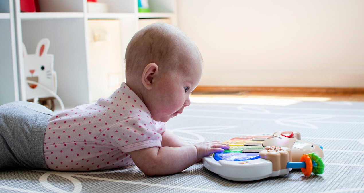Bebeklerde kaba motor becerileri nasıl geliştirilir?